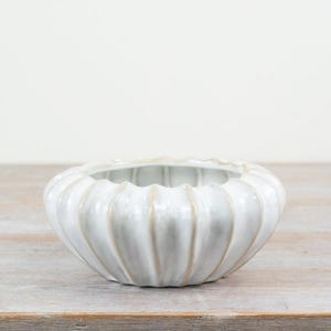 Mika rustieke keramische pot 20 cm – stijlvolle decoratieve plantenpot met glanzende afwerking