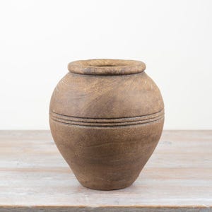Sable Vase – 27cm Rustic Textured Brown Ceramic Pot, Handcrafted Decorative Planter