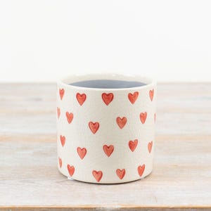 Aardewerken hartvormige plantenpot 11,7 cm – Geglazuurde, neutrale plantenpot met patroon, romantisch wooncadeau voor planten en vetplanten