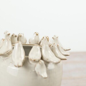 Keramische vaas met vogelmotief 22 cm – Decoratieve vaas met vogelmotief, rustieke woondecoratie in landelijke stijl
