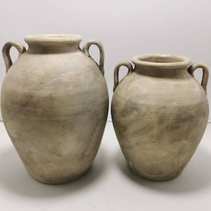 Vase Gavi avec anses 32 cm – Grand vase rustique en céramique, pichet décoratif fait main pour une décoration intérieure affirmée