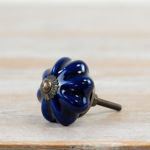 Puxador de porta com design floral – puxador de gaveta vintage em cerâmica azul de 7 cm, puxador floral para armário.