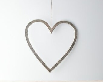 40cm Hanging Aluminium Heart - Contemporary Decor Accent for Walls or Doors