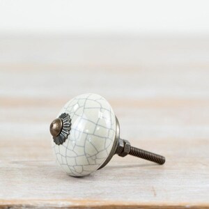 Pomello in ceramica color ottone anticato da 7 cm – Maniglia vintage per cassetti, pomello per mobili con smalto craquelé per armadi e decorazioni per la casa