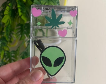 Cigarette case alien marijuana cigarette case with lighter built in USB charger cigarette box cigarette weed clear case pack with leds