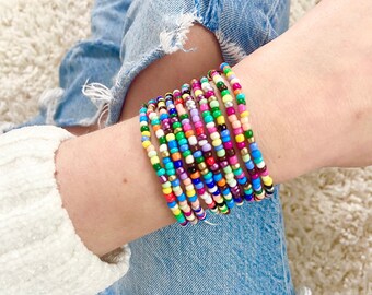 Stretch Bracelet Set, Seed Bead Bracelets, Small Beaded Bracelet, Multi Color Bracelet, Bracelet Stack, Beaded Jewelry, tiny bead bracelet