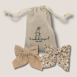 Hair bow with its personalized linen pouch
