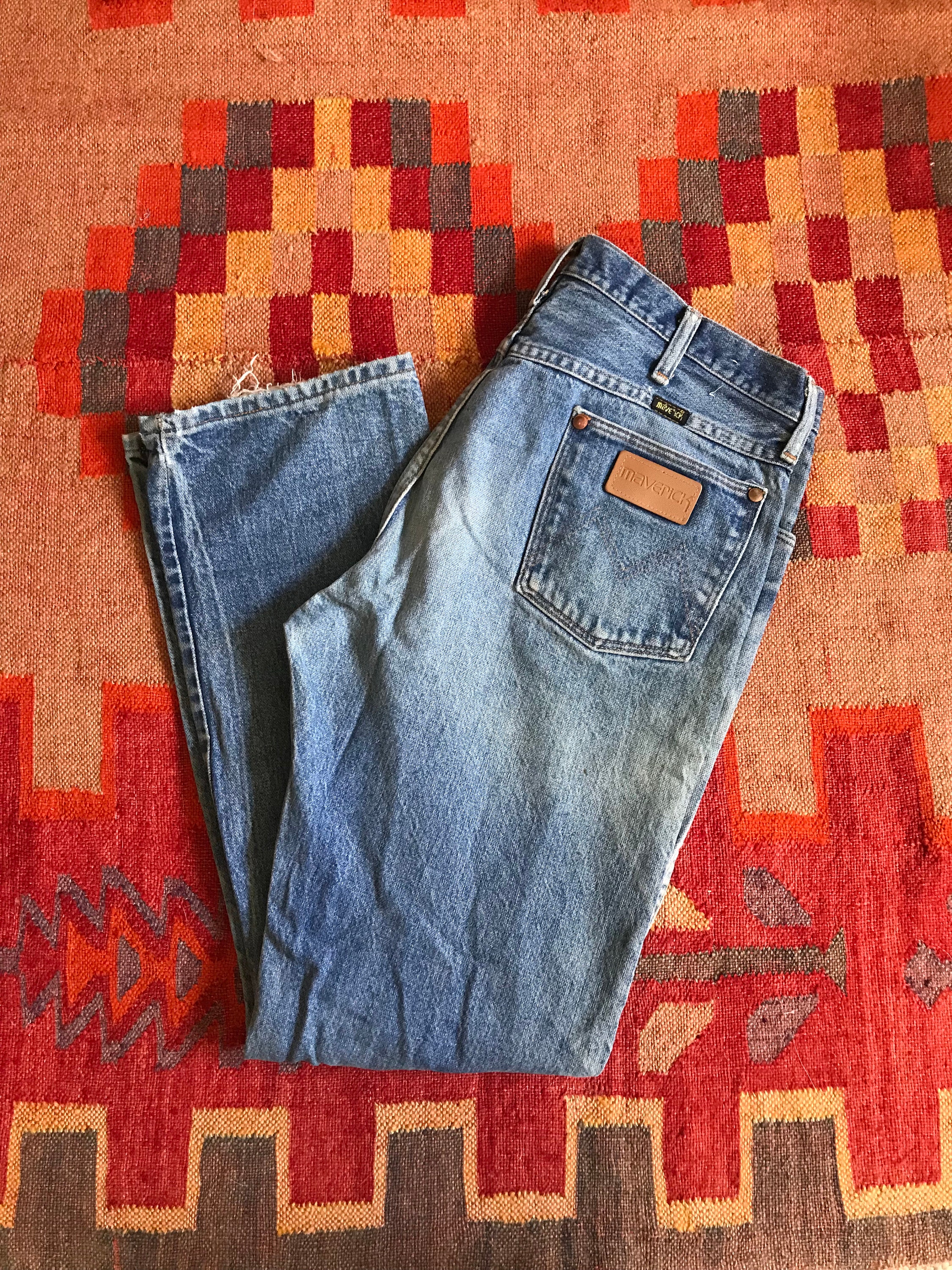 【COLOR iN ID】Dia rivet denim pants Vintage Distressed Rivet Medium Wash Maverick Straight Leg