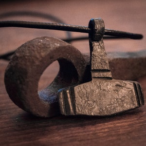 Mjolnir Hand Forged Thors Hammer, medallion, Viking Norse God Mythology