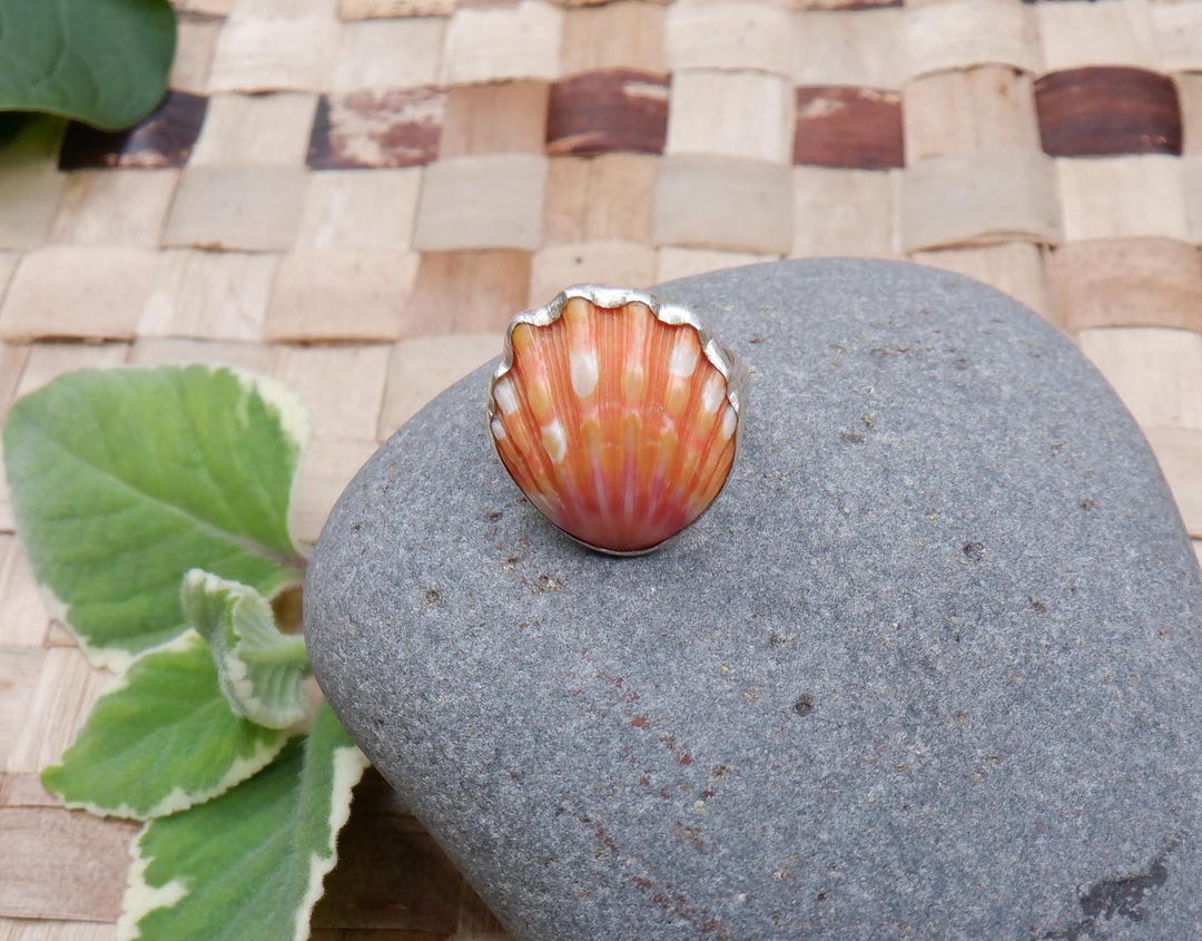 Hawaiian Sunrise Shell Ring With Sterling Silver Bezel and Patterned ...