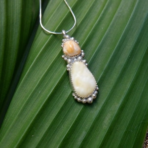 Hawaiian Thorny Oyster / Spiny Scallop Shell Pendant with Sterling Silver Bezel and Necklace - Kauai