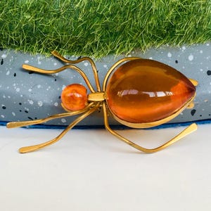 ヴィンテージ オリジナル アンバー ブローチ アリ、昆虫、クモ 天然透明アンバー、真鍮金メッキ、バルト海産アンバー、バタースコッチ アンバー、ソ連
