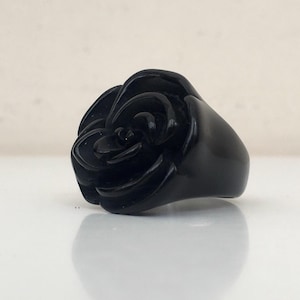 Summer Ring  Lucite Acrylic Plastic Ring  Abstraction  Black Rose Ring  Color, Statement Ring
