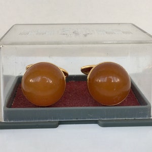 Vintage-Manschettenknöpfe UDSSR. Cognacfarbener Bernstein. Messing. Vergoldung. 7 YAK. Kaliningrader Bernstein Original Box. Schmuck Baltischer Bernstein