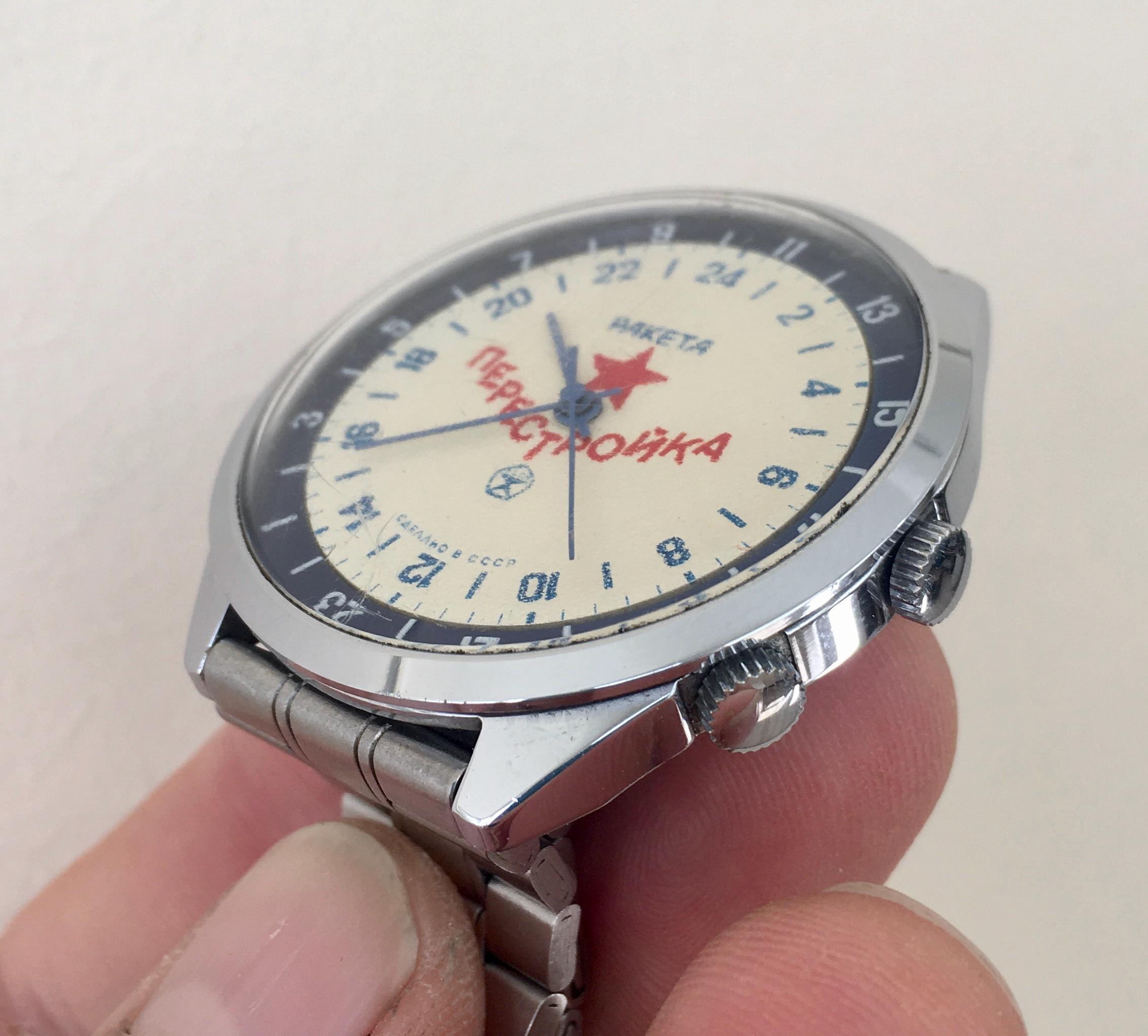 ソ連製ヴィンテージ機械式腕時計 RAKETA Polar 24時間表示、2623H
