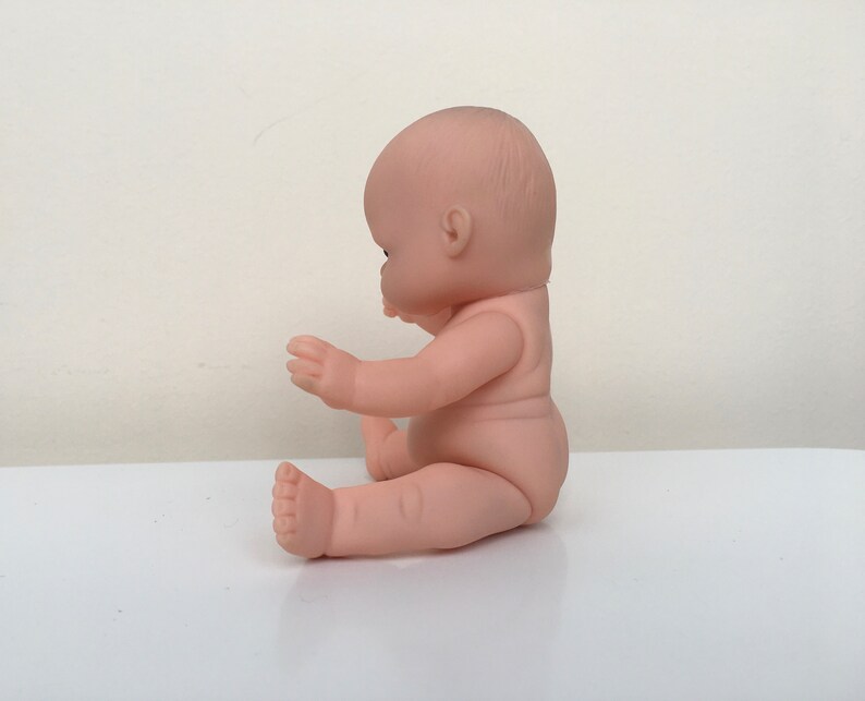 Vintage Soft Rubber Baby Doll: Blue Eyes, 4.7in Toy image 6