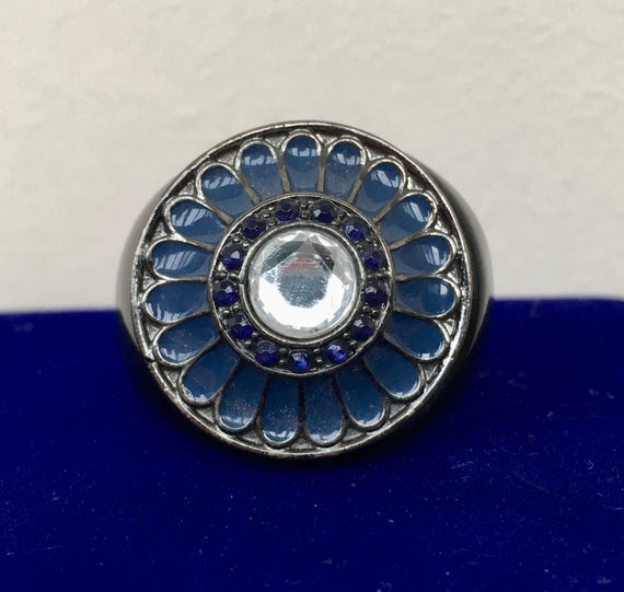 Lucite Statement Ring: Black & Blue Floral Patter… - image 5