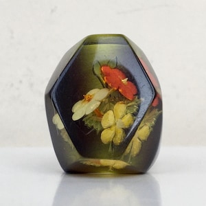 Vintage Plexiglas Ring ITK Handmade Souvenir Prisoner Art Ring Größe 8,5 Sommer Blumenring Grün Massiver Ring. Unikat Ring