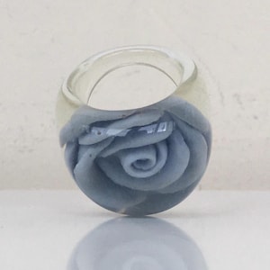 Vintage Lucite Ring, Summer Ring, Lucite Ring, Acrylic Ring, Plastic Ring, Statement Ring, Flowers Transparent Blue Gray Color Size 6.5