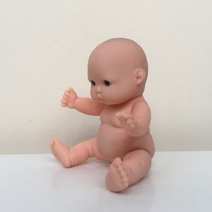 Vintage Soft Rubber Baby Doll: Blue Eyes, 4.7in Toy image 7