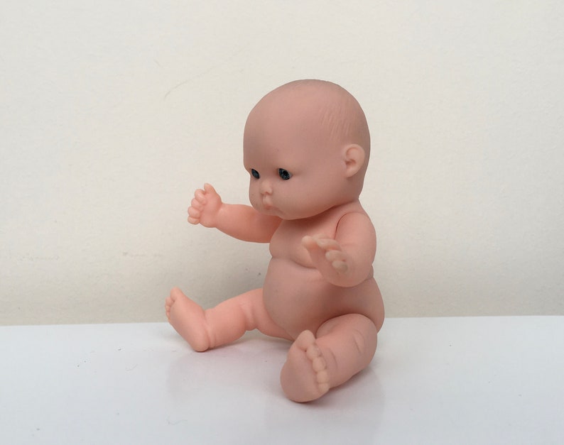 Vintage Soft Rubber Baby Doll: Blue Eyes, 4.7in Toy image 7