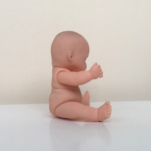 Vintage Soft Rubber Baby Doll: Blue Eyes, 4.7in Toy image 4