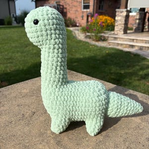 crochet dinosaur plushie - mint