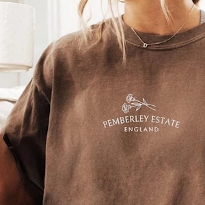 Koszulka Pemberley Estate – haftowana koszulka z motywem Jane Austen – Comfort Colors Bookish Gift – koszulka dla czytelników z motywem dumy i uprzedzenia, motyw kwiatowy Regency