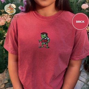 Golf Frog T-Shirt, Funny Embroidered Comfort Colors 1717, Cute Animal Golfer Tee, Whimsical Frog Shirt, Golf Lover Gift