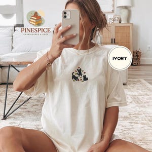 Black Cats and Fall Leaves Tee, Embroidered Autumn Cat Shirt, Comfort Colors 1717, Cute Fall T-Shirt, Cozy Cat Lover Gift, Autumn Aesthetic