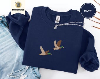 Sweatshirt met ronde hals geborduurde wilde eend, natuurliefhebber cadeau, Duck Hunter Wildlife-trui, Gildan 18000, uniseks pasvorm