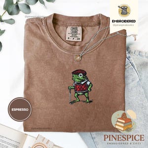 Golf Frog T-Shirt, Funny Embroidered Comfort Colors 1717, Cute Animal Golfer Tee, Whimsical Frog Shirt, Golf Lover Gift