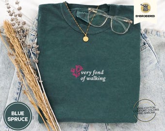 Stolz und Vorurteil Shirt, sehr gerne zu Fuß gestickt Komfort Farben T-Shirt, Jane Austen Buch Liebhaber Geschenk, Mr Darcy Elizabeth Bennett