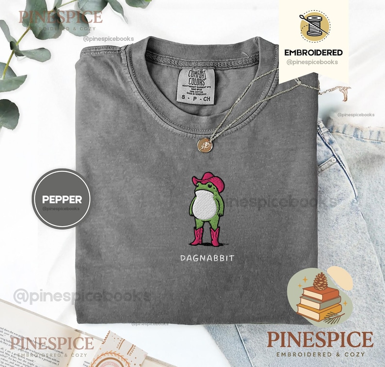Dagnabbit Cowboy Frog Stickhemd, Pinkes Cowboystiefel-T-Shirt, Lustiges Comfort Colors Shirt Pepper