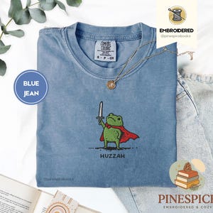 Huzzah Frog with Sword Tee, Embroidered Medieval Frog Shirt, Comfort Colors 1717, Funny DnD T-Shirt, Renaissance Faire Frog Gift