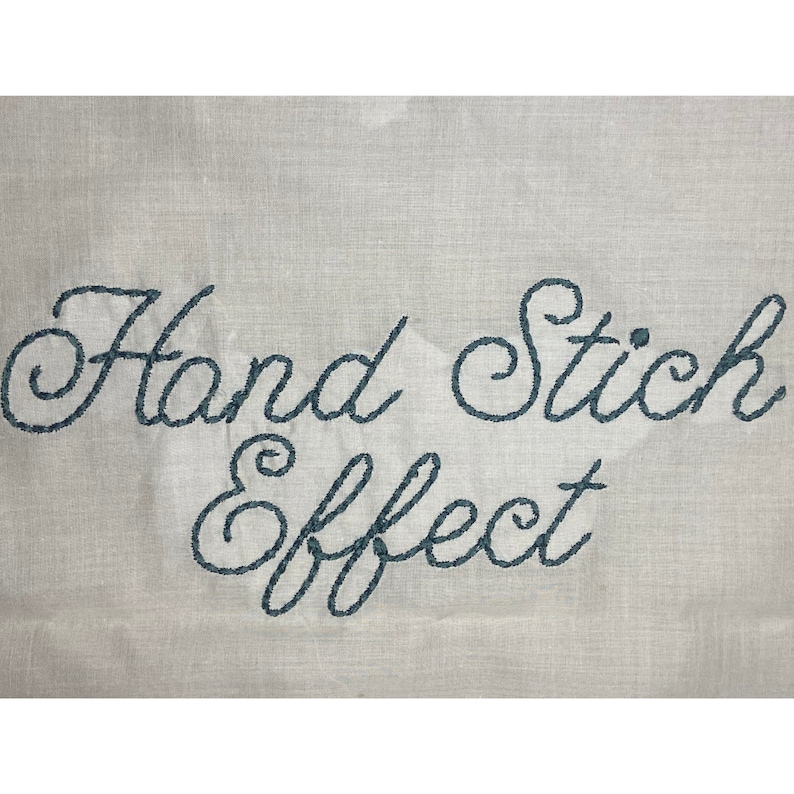 K&ouml;nnte beinhalten: Handgestickte Stickerei auf wei&szlig;em Stoffhintergrund. Der Text lautet "Hand Stick Effect".