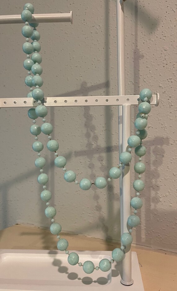 Vintage pale aqua bead necklace