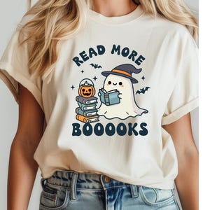 Shirt Ghost Reading: Halloween Teacher T-shirt (meerdere maten en kleuren)