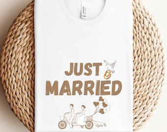 Just Married Shirt,Mr and Mrs Shirt,Newlywed Shirt,Couple Shirt,Honeymoon Shirt,Wedding Shirt,Wife And Hubs Shirt,Married Shirt,Retro Shirt