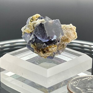 6.1g tiefvioletter kubischer Fluorit aus der Inneren Mongolei, China