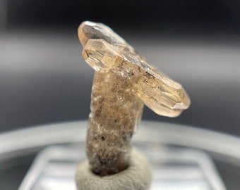 Cristal de topacio champán con doble terminación - Topaz Mountain, Utah