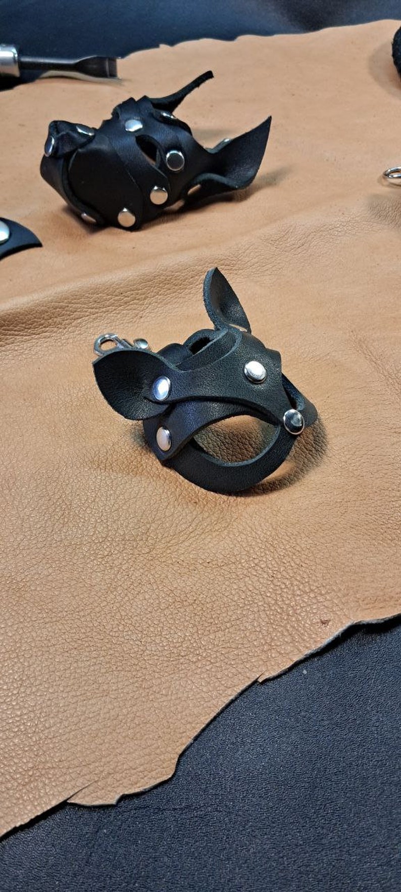 Pattern Leather Keychain cat