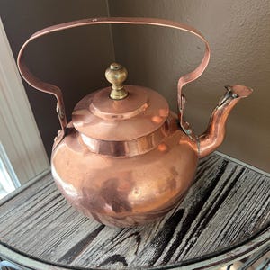 Vintage Copper Kettle Pot - Excellent - Perfect For Decor