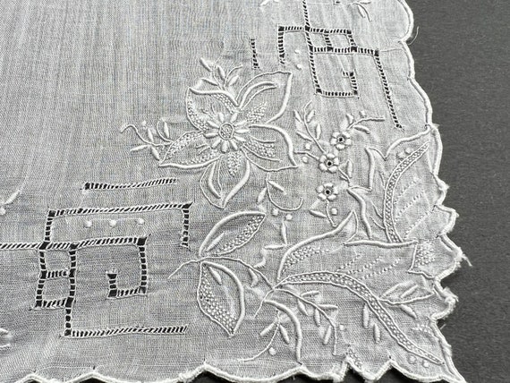 Vintage embroidered linen Handkerchief, Bridal Gi… - image 6