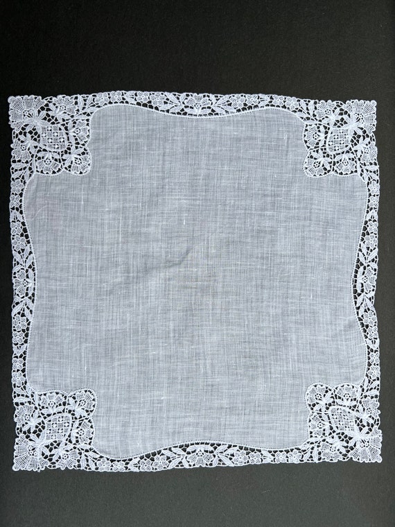 Vintage lace linen Handkerchief, Bridal Gift