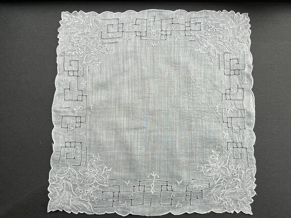 Vintage embroidered linen Handkerchief, Bridal Gi… - image 1