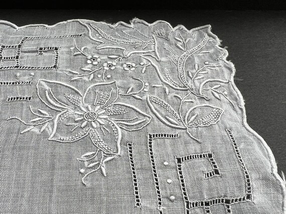Vintage embroidered linen Handkerchief, Bridal Gi… - image 5