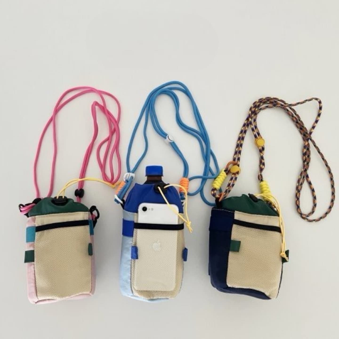 Insulated Bottle Carrier Bag: Crossbody Strap, Phone Pocket