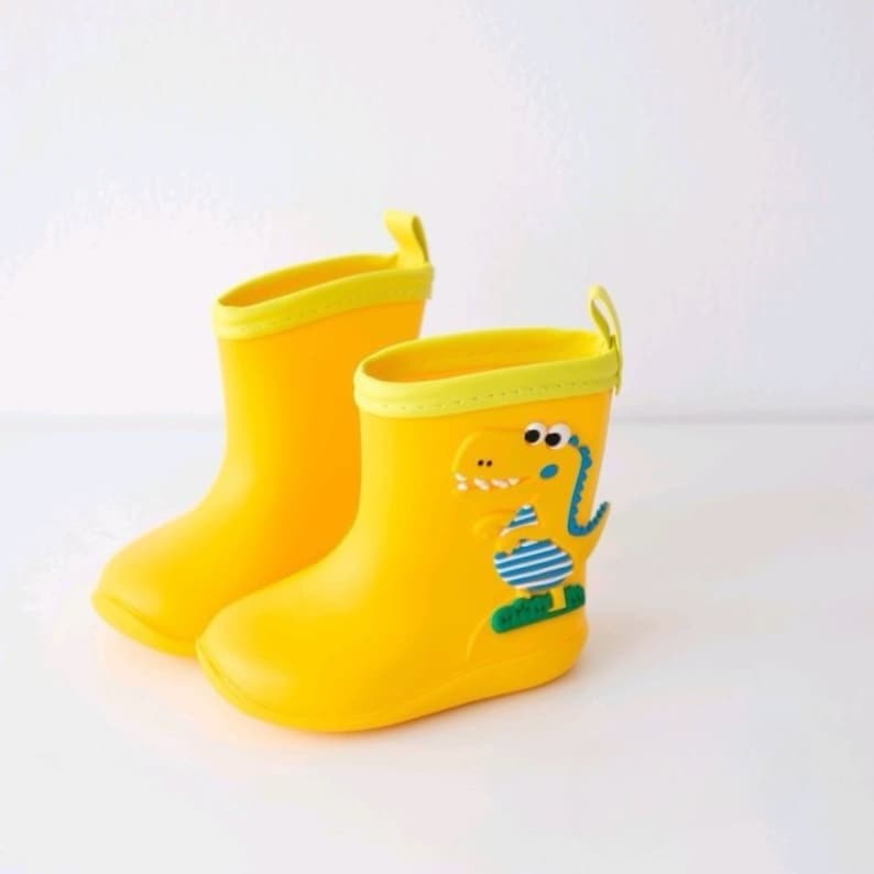 Dinosaur Rain Boots with Easy-On Lightweight Waterproof Non-slip Rubber Cute Cartoon Dino for Toddler and Kids Yellow