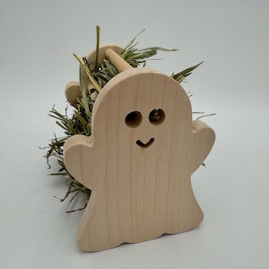 Ghost Wooden Hay Feeder for Bunnies, Rabbit Hay Feeder, Halloween Bunny Toy, Fall Rabbit Toy, Hay Feeder for Small Pets